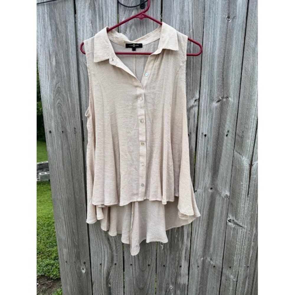 Boho Coastal Timeline Sleeveless High Low Blouse L Beige Textured Button Down